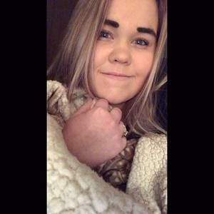 Meet your Posher, Leslie